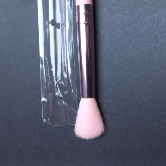 ⚡3/$15⚡Flawless Finish Blend Blending Brush  NEW - Picture 2 of 4